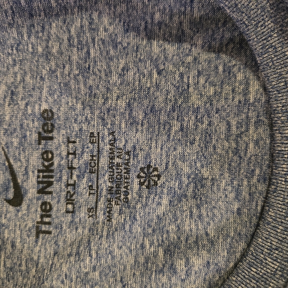 Nike DriFit Blue Heathered T-Shirt - Picture 5 of 7